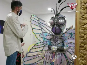 Las complicaciones de Esperanza Aguirre para lucir el traje de Mariposa en 'Mask Singer' Las complicaciones de Esperanza Aguirre para lucir el traje de Mariposa en 'Mask Singer'