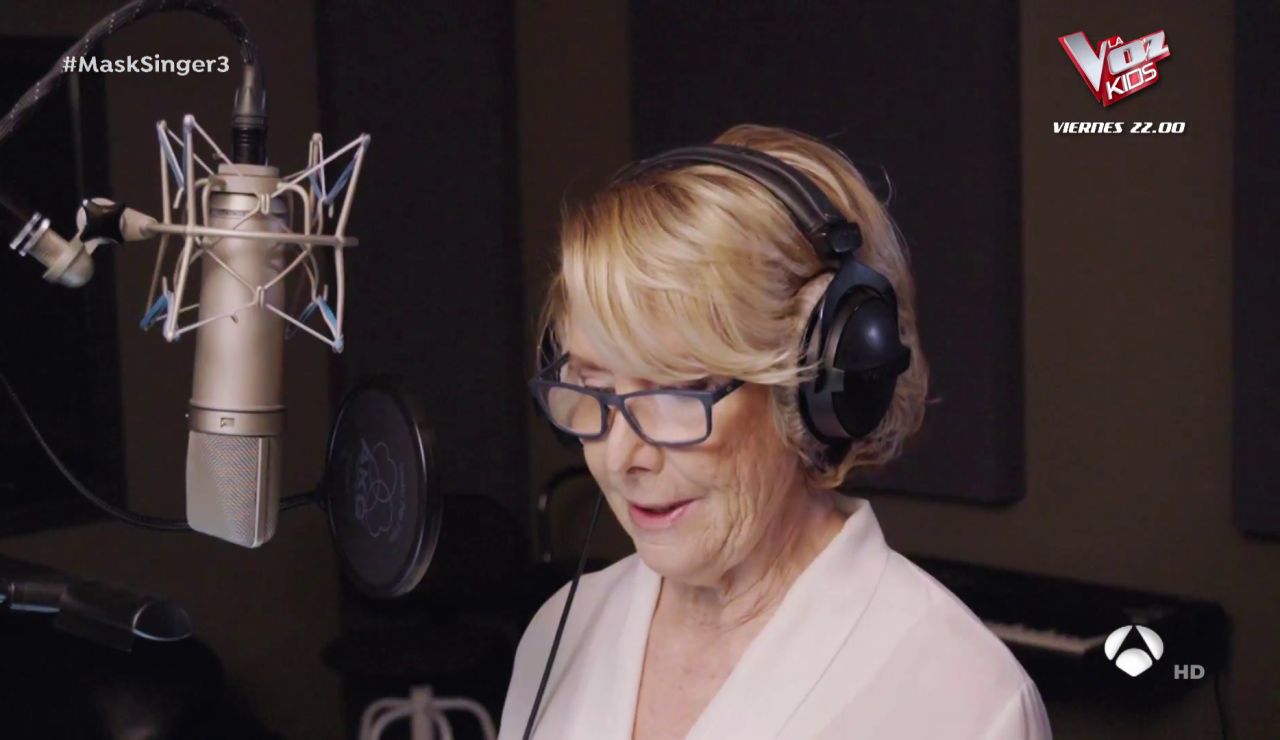 Yo tiraría este vídeo por La canción que Esperanza Aguirre grabó y no saldrá en Mask Singer