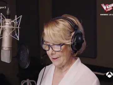 Yo tiraría este vídeo por La canción que Esperanza Aguirre grabó y no saldrá en Mask Singer Yo tiraría este vídeo por La canción que Esperanza Aguirre grabó y no saldrá en Mask Singer