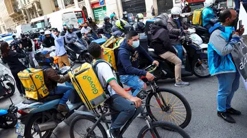 El Congreso vota este jueves la ley que obliga a contratar a los 'riders' El Congreso vota este jueves la ley que obliga a contratar a los 'riders'