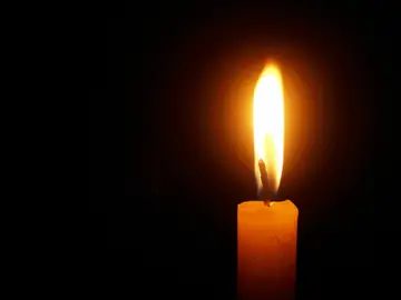 Las redes sociales se llenan de sirenas y velas blancas en recuerdo de las niñas de Tenerife, Anna y Olivia Las redes sociales se llenan de sirenas y velas blancas en recuerdo de las niñas de Tenerife, Anna y Olivia