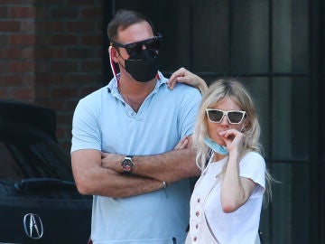 Sienna Miller con su nuevo novio, Archie Keswick