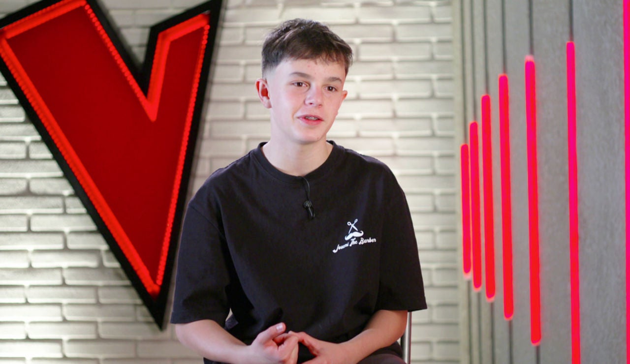 Alberto Negredo: &ldquo;Yo si quiero ligar le canto &lsquo;Estoy echo de pedacitos de ti&rsquo; a una chica&rdquo;