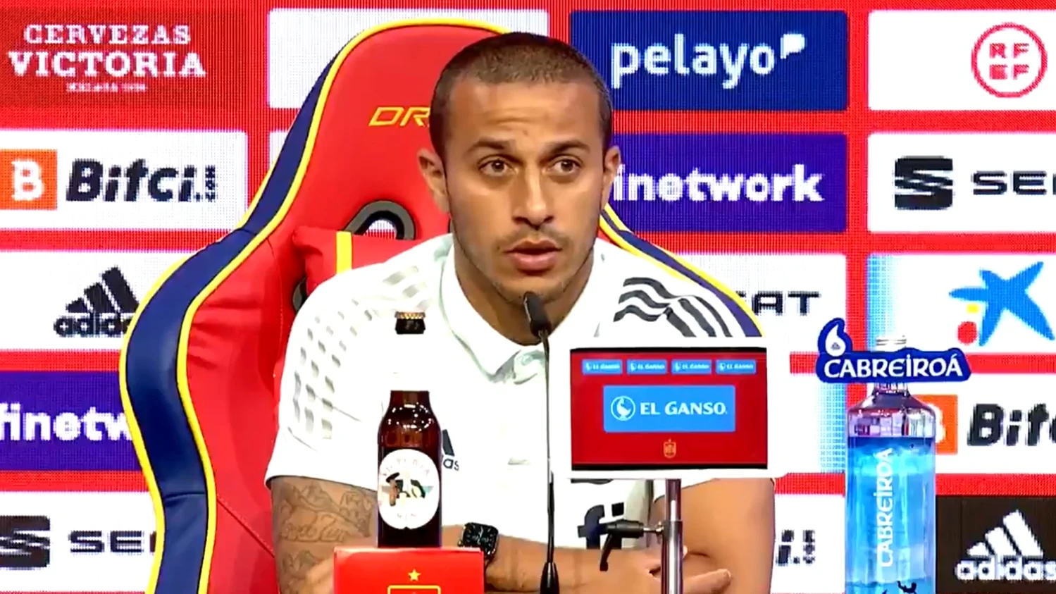 Thiago Alcántara en rueda de prensa Thiago Alcántara en rueda de prensa
