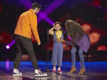 Cahaya Lovisa no termina de cantar ‘Heal the world’ en las Audiciones a ciegas de ‘La Voz Kids’ pero consigue pleno de coaches Cahaya Lovisa no termina de cantar ‘Heal the world’ en las Audiciones a ciegas de ‘La Voz Kids’ pero consigue pleno de coaches