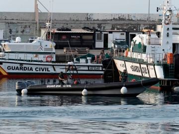 El buque 'Ángeles Alvariño' vuelve por primera vez a puerto tras 13 días de rastreo por las niñas de Tenerife 