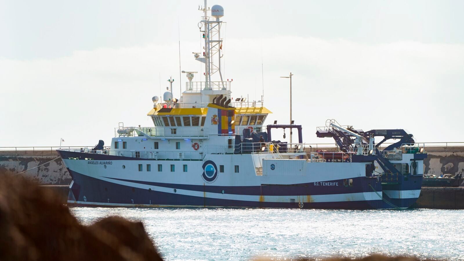 El buque 'Ángeles Alvariño' continúa en puerto por la avería sufrida este sábado