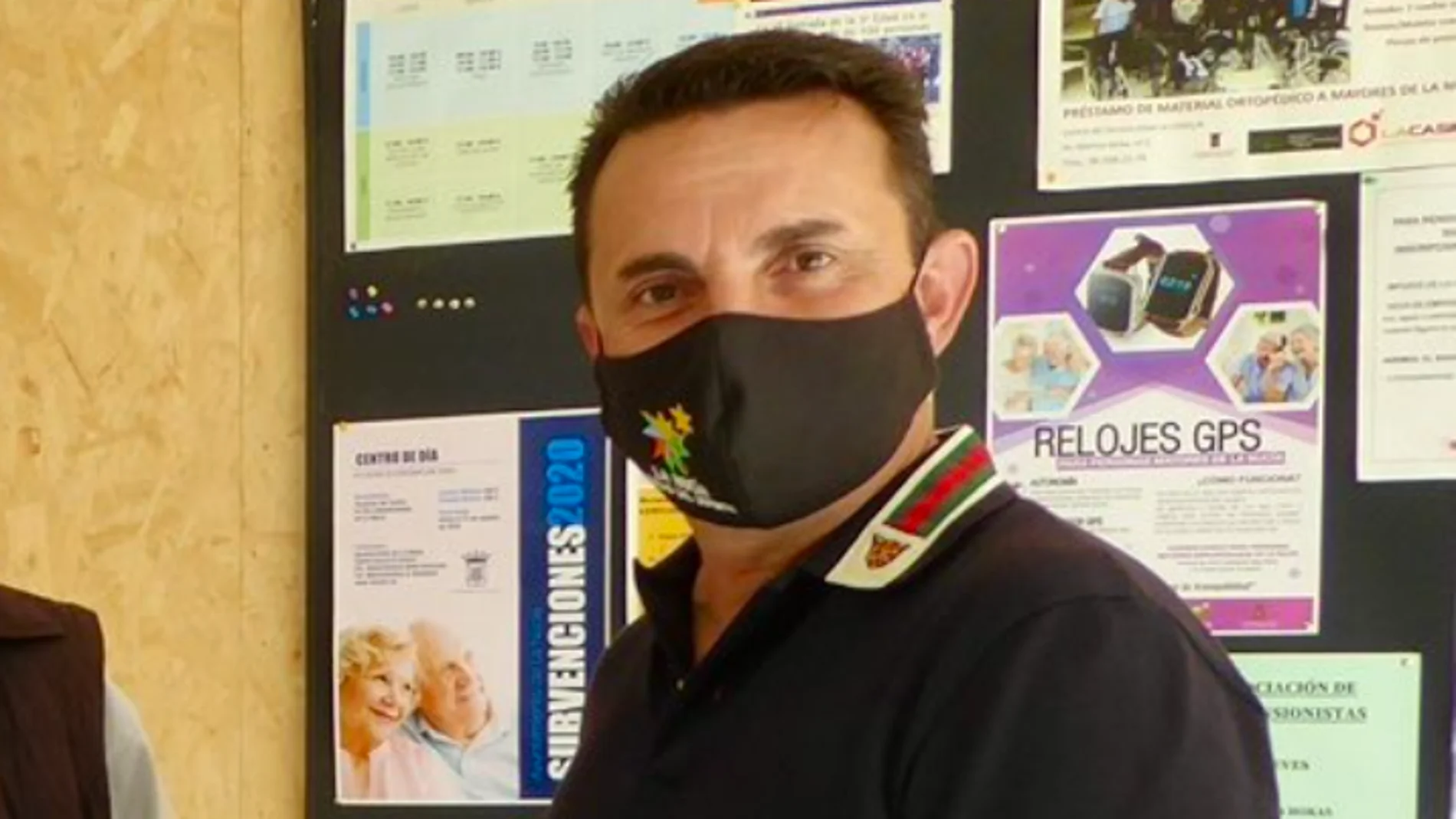 Un juzgado cita como investigado al alcalde de La Nucía, Alicante, por su polémica vacunación contra el coronavirus