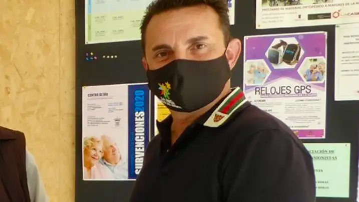 Un juzgado cita como investigado al alcalde de La Nucía, Alicante, por su polémica vacunación contra el coronavirus Un juzgado cita como investigado al alcalde de La Nucía, Alicante, por su polémica vacunación contra el coronavirus