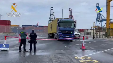 Intervenidos cerca de 1.400 kilos de cocaína ocultos en el puerto de Bilbao Intervenidos cerca de 1.400 kilos de cocaína ocultos en el puerto de Bilbao