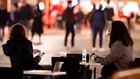 Aumentan las contrataciones en verano, la mayoría en hostelería Aumentan las contrataciones en verano, la mayoría en hostelería