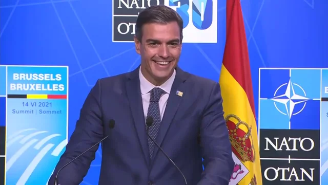 Sánchez y Biden mantienen un encuentro de apenas 50 segundos mientras caminan hacia la sala de conferencias de la OTAN Sánchez y Biden mantienen un encuentro de apenas 50 segundos mientras caminan hacia la sala de conferencias de la OTAN