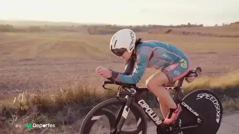 La triatleta Anna Noguera pide ayuda ante su prueba más dura, la displasia de cadera La triatleta Anna Noguera pide ayuda ante su prueba más dura, la displasia de cadera