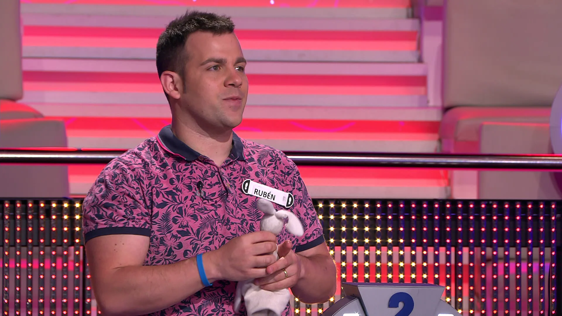 &iquest;Qu&eacute; trae entre manos? Un concursante participa en &lsquo;&iexcl;Ahora caigo!&rsquo; con un objeto muy especial de su hijo