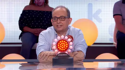 ¡Experto en cantar sin cantar! Javier clava ‘La chatunga’ en ‘La Pista’ Mejores momentos | 15 de junio