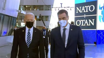 El presidente del Gobierno, Pedro Sánchez (d), junto al mandatario de Estados Unidos, Joe Biden, antes del comienzo de la cumbre de líderes de la OTAN que se celebra en Bruselas El presidente del Gobierno, Pedro Sánchez (d), junto al mandatario de Estados Unidos, Joe Biden, antes del comienzo de la cumbre de líderes de la OTAN que se celebra en Bruselas