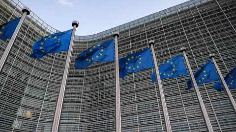 UE UE