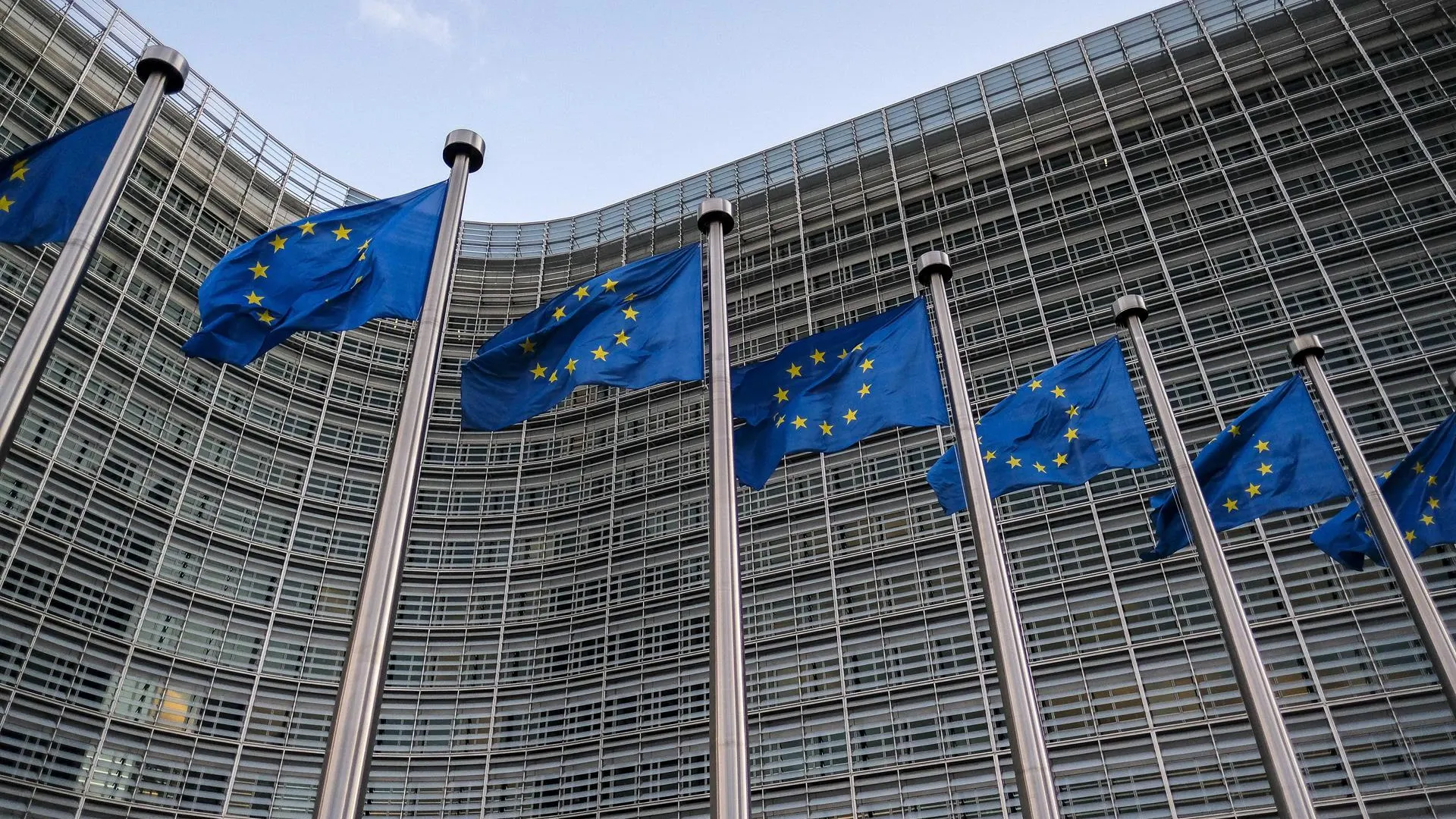 UE UE
