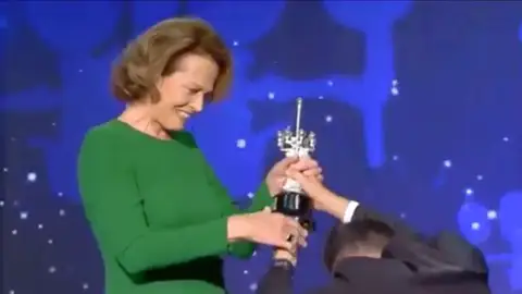 El festival de cine de San Sebastián elimina el género en sus premios. El festival de cine de San Sebastián elimina el género en sus premios.