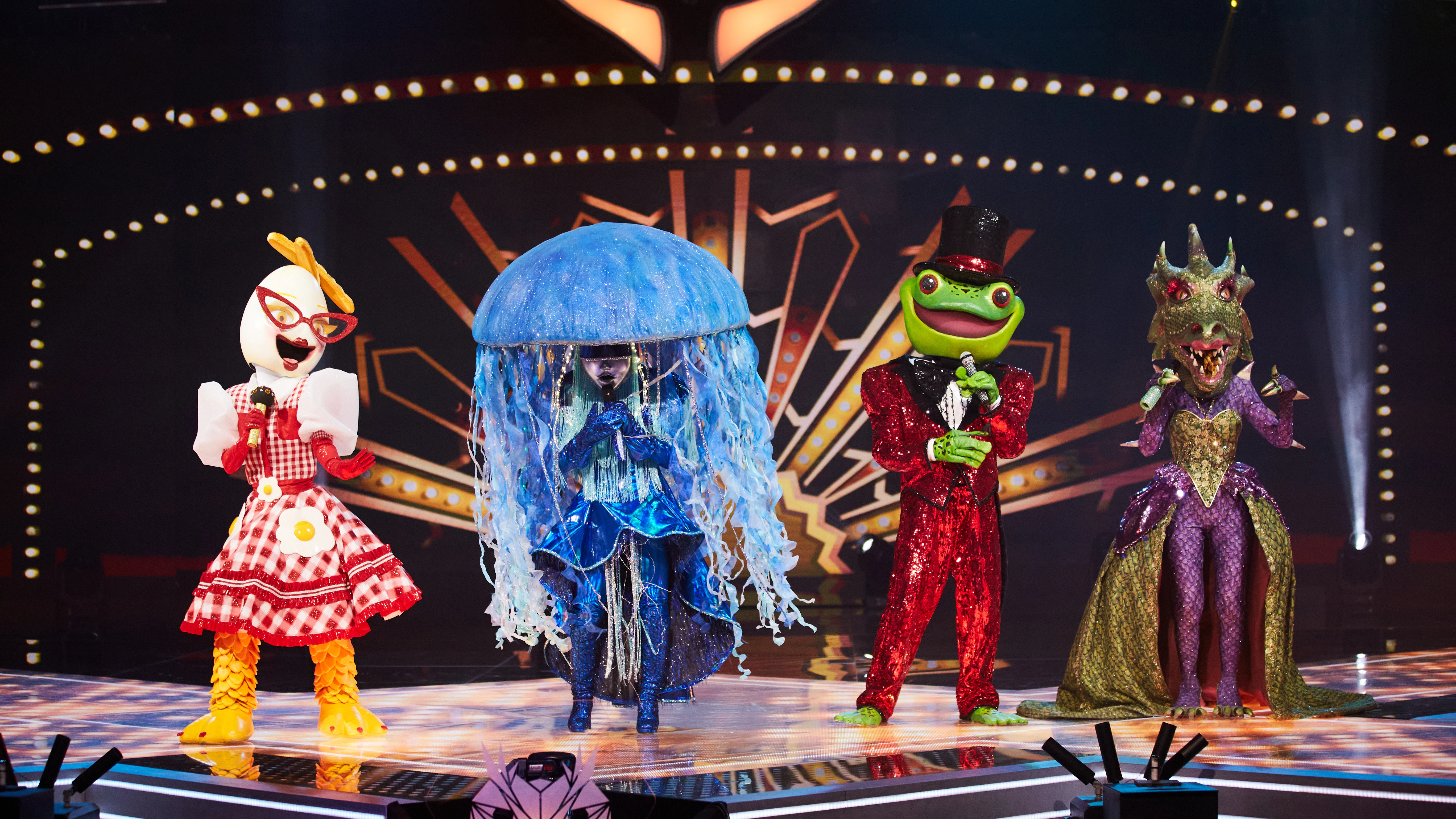 Esta noche, cuatro máscaras juntas dan una 'Fiesta' sobre el escenario: así comienza 'Mask Singer' Esta noche, cuatro máscaras juntas dan una 'Fiesta' sobre el escenario: así comienza 'Mask Singer'
