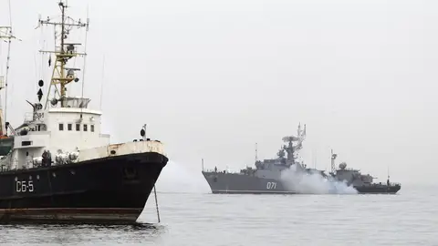 Un buque de guerra ruso en el Mar Negro. Un buque de guerra ruso en el Mar Negro.