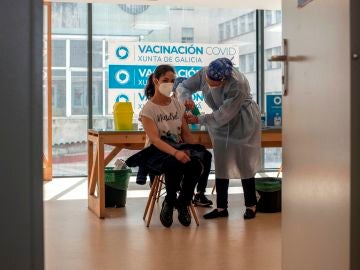 España llega al objetivo de los 15 millones de inmunizados una semana después de lo esperado