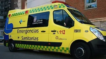 Imagen de archivo de una ambulancia Imagen de archivo de una ambulancia