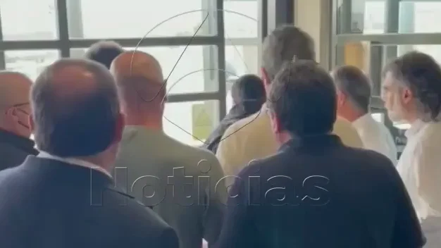 Las im&aacute;genes de la salida de los l&iacute;deres independentistas desde el interior de la c&aacute;rcel