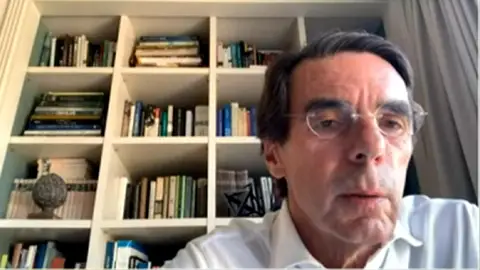 Aznar cree que los indultos son una humillación Aznar cree que los indultos son una humillación