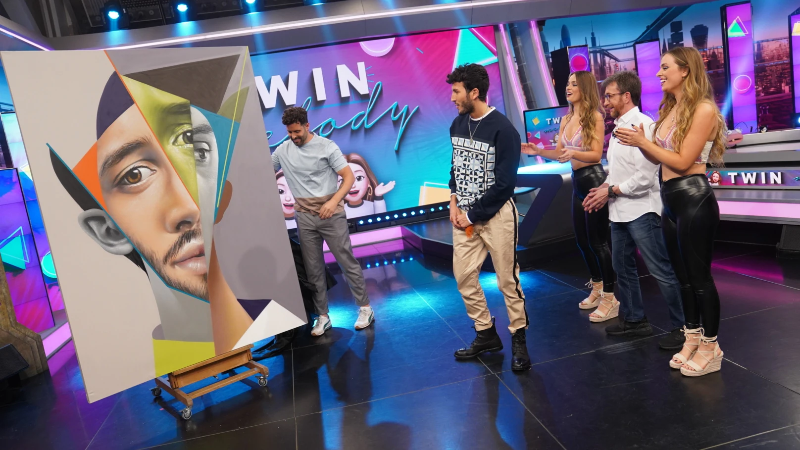 Un reto imposible y un regalo muy especial, Sebastián Yatra se deja llevar por las Twin Melody y Pablo Motos Un reto imposible y un regalo muy especial, Sebastián Yatra se deja llevar por las Twin Melody y Pablo Motos