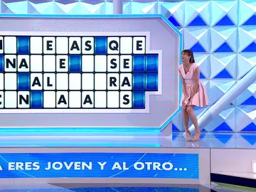 Laura Moure, a carcajada limpia tras el doble despiste de un concursante Laura Moure, a carcajada limpia tras el doble despiste de un concursante