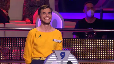 De olvidarse su nombre a sus gustos más “liberales”: un concursante protagoniza una curiosa presentación en ‘¡Ahora caigo!’ De olvidarse su nombre a sus gustos más “liberales”: un concursante protagoniza una curiosa presentación en ‘¡Ahora caigo!’