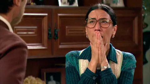 Manolita, aterrada, decide llevarse a su familia lejos del barrio Manolita, aterrada, decide llevarse a su familia lejos del barrio