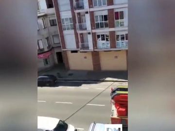 Rescatan a una niña de 5 años que pedía ayuda desde un piso en llamas en Unquera, Cantabria