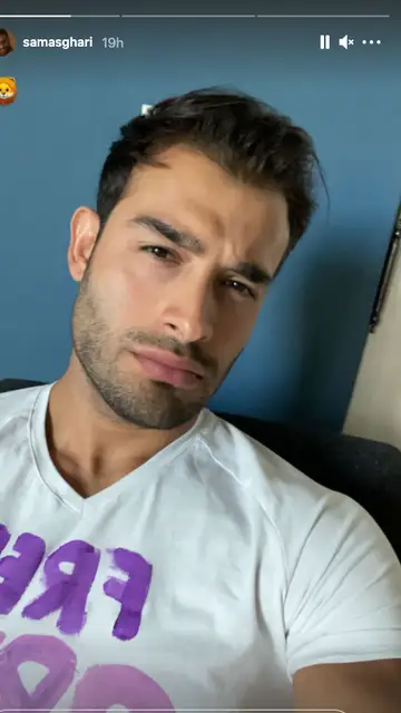 Sam Asghari da apoyo a su novia, Britney Spears, al llevar una camiseta 'Free Britney' Sam Asghari da apoyo a su novia, Britney Spears, al llevar una camiseta 'Free Britney'