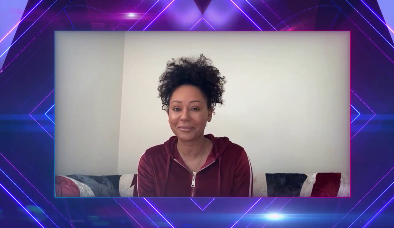 Mel B., tras descubrir su identidad: "El resto de Spice Girls se van a enfadar conmigo por no decírselo" Mel B., tras descubrir su identidad: "El resto de Spice Girls se van a enfadar conmigo por no decírselo"