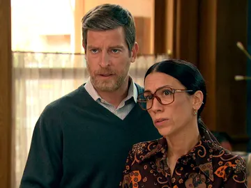 Manolita y Marcelino comunican a su familia la decisión que cambiará sus vidas: “Ha llegado el momento de irnos fuera del barrio a vivir” Manolita y Marcelino comunican a su familia la decisión que cambiará sus vidas: “Ha llegado el momento de irnos fuera del barrio a vivir”