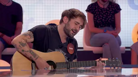 Dani Fernández canta ‘Clima tropical’ acompañado de su guitarra: “¡Eres auténtico, no lo pierdas nunca!” Dani Fernández canta ‘Clima tropical’ acompañado de su guitarra: “¡Eres auténtico, no lo pierdas nunca!”