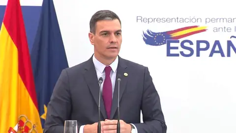 Pedro Sánchez defiende los indultos: "Es el momento del perdón, no olvidemos que han pasado 44 meses en prisión" Pedro Sánchez defiende los indultos: "Es el momento del perdón, no olvidemos que han pasado 44 meses en prisión"