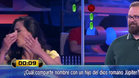 Sherlock Holmes, ¿un dios romano?: el estrepitoso fallo de una concursante de ‘¡Ahora caigo!’ Sherlock Holmes, ¿un dios romano?: el estrepitoso fallo de una concursante de ‘¡Ahora caigo!’