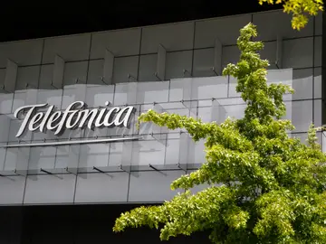 Fachada de la sede corporativa de Telefónica Fachada de la sede corporativa de Telefónica