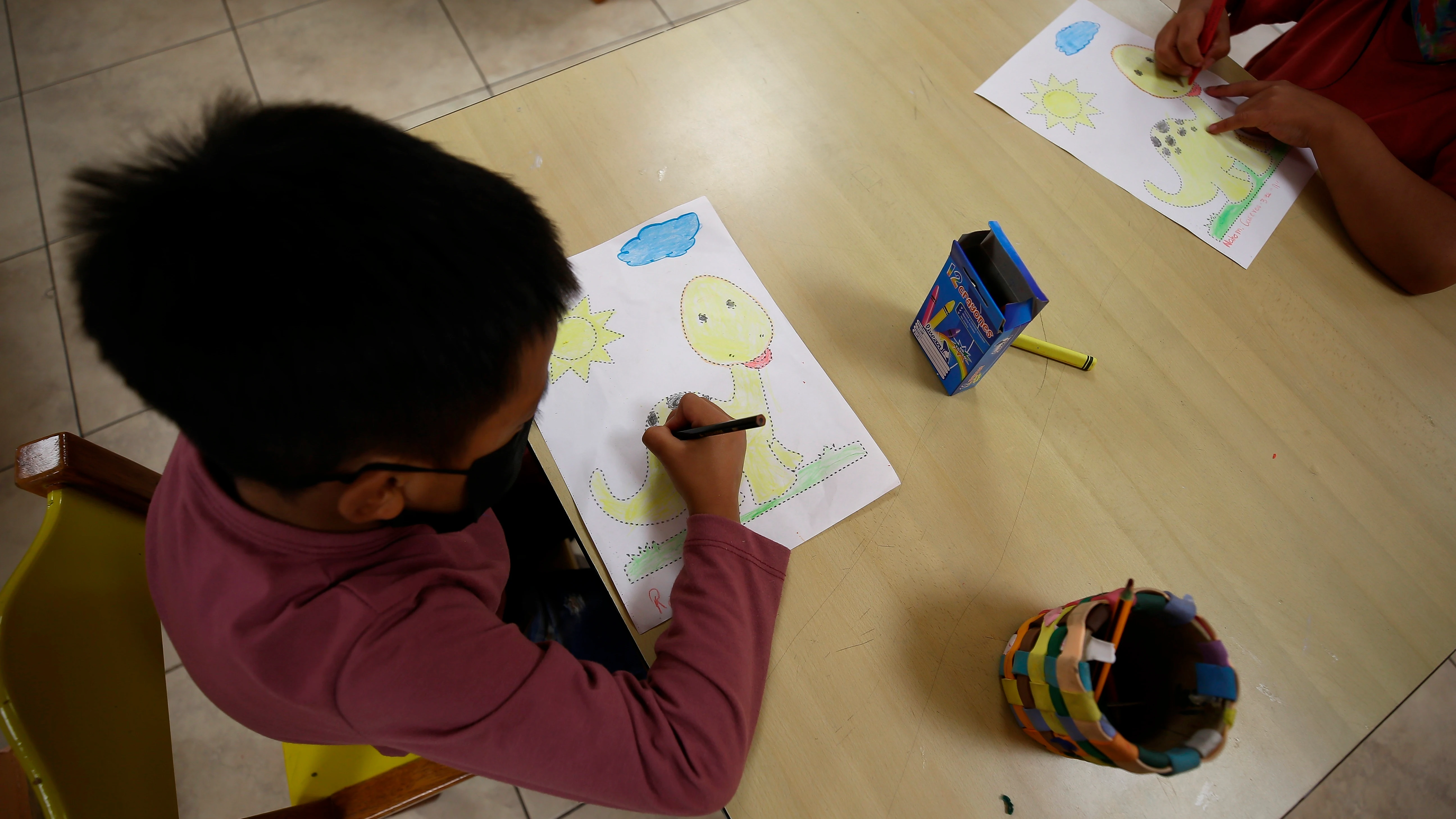 Niños dibujando Niños dibujando