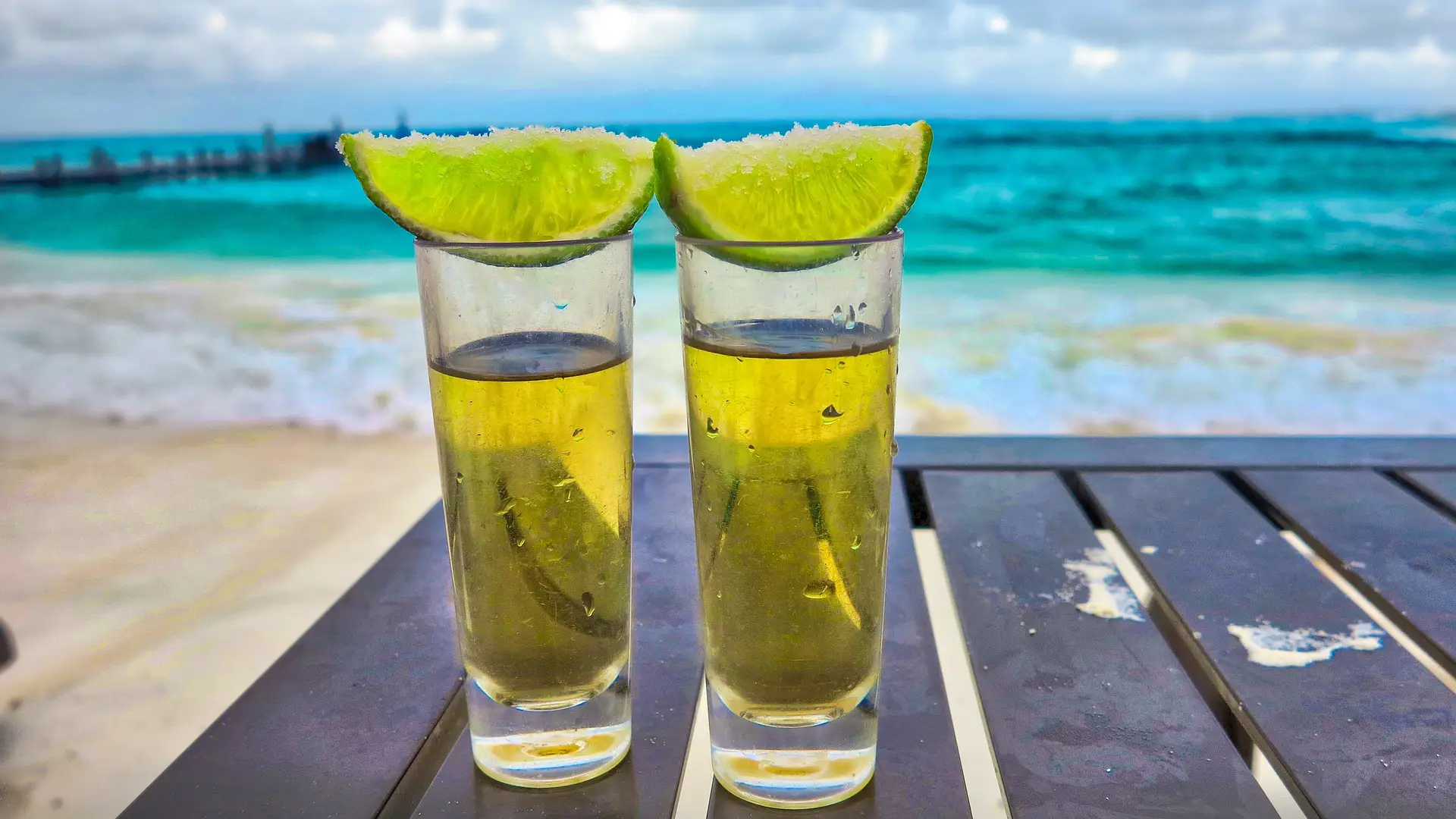 &iquest;De d&oacute;nde sale el tequila y cu&aacute;l es la mejor forma de tomarlo?