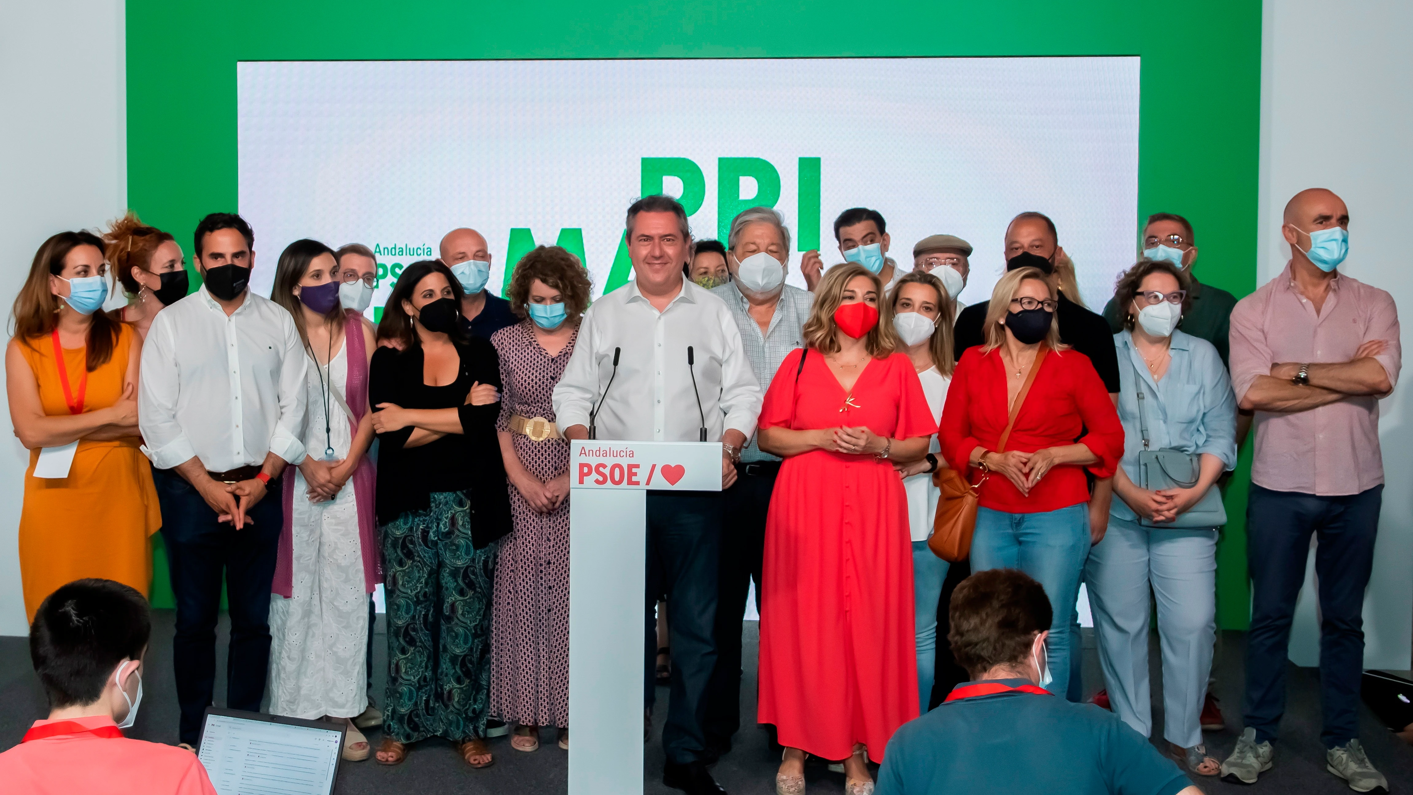 Susana Díaz y Juan Espadas llegan a un acuerdo para llevar a cabo la transición en el PSOE andaluz Susana Díaz y Juan Espadas llegan a un acuerdo para llevar a cabo la transición en el PSOE andaluz