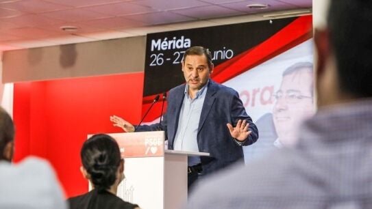 El ministro de Transportes, Jos&eacute; Luis &Aacute;balos, en un acto del PSOE en M&eacute;rida este s&aacute;bado.
