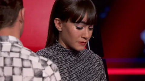 David Bisbal anima a Aitana a que comparta el motivo de sus lágrimas en 'La Voz Kids' 'La Voz Kids'
