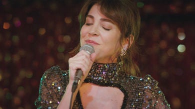 Su dulce voz traspasa la pantalla: las canciones de Ceyda que han enamorado en 'Mujer'