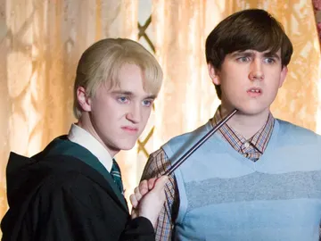 Tom Felton y Matthew Lewis en 'Harry Potter' como Draco y Neville Tom Felton y Matthew Lewis en 'Harry Potter' como Draco y Neville