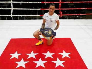 Joana Pastrana se retira del boxeo revalidando el título de campeona de Europa en el Wizink Center