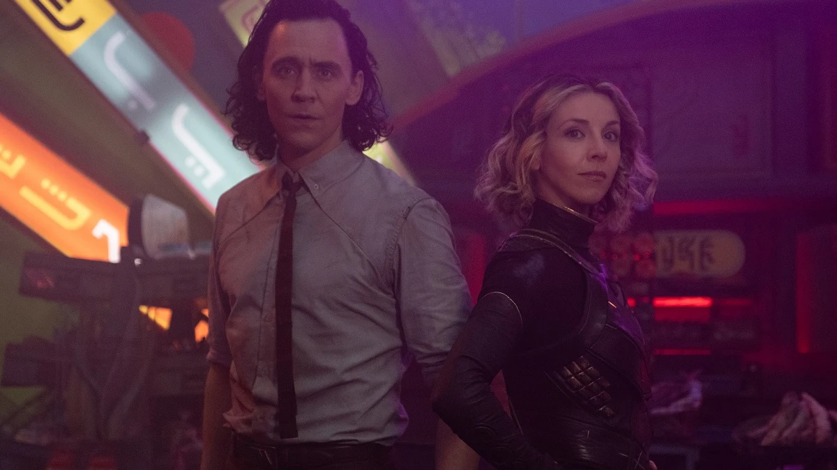 Tom Hiddleston y Sophia di Martino en 'Loki' Tom Hiddleston y Sophia di Martino en 'Loki'